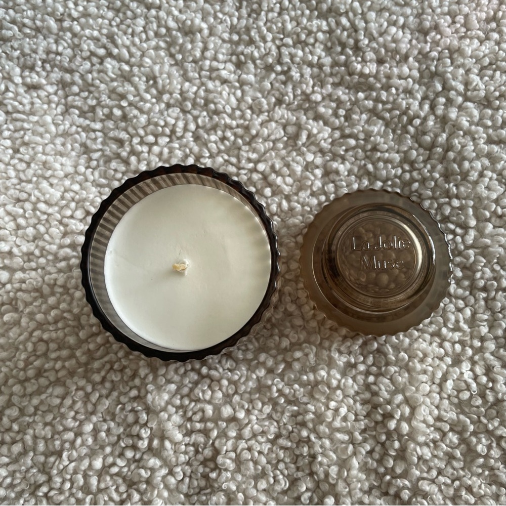 La Jolie Muse island coconut candle - Picture 2 of 6